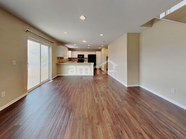 Building Photo - 2002 Springside Dr