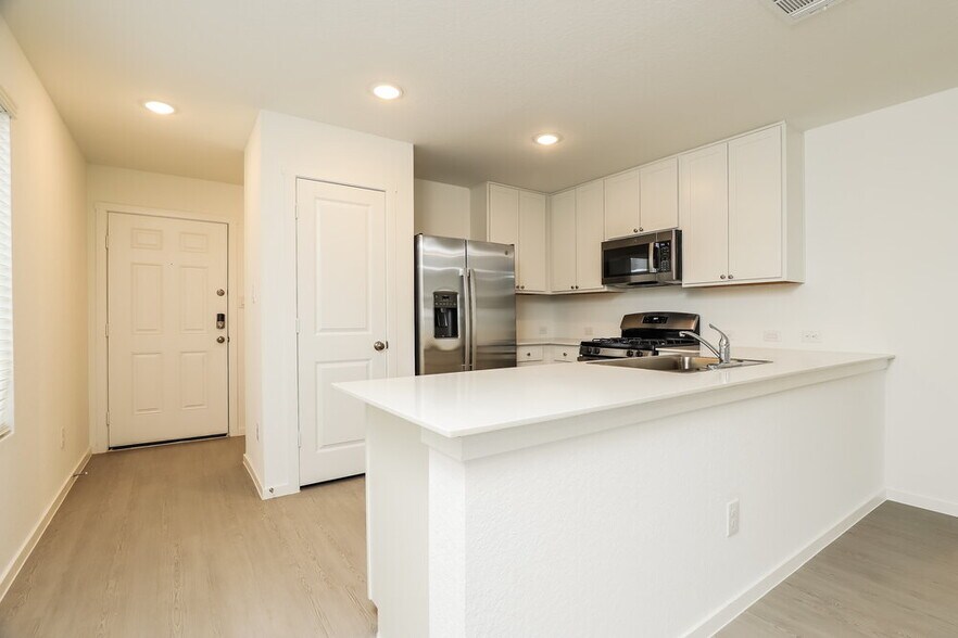 Building Photo - 11541 Chestnut Barr Dr