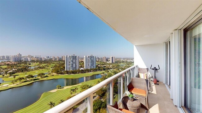 Building Photo - 3625 N Country Club Dr