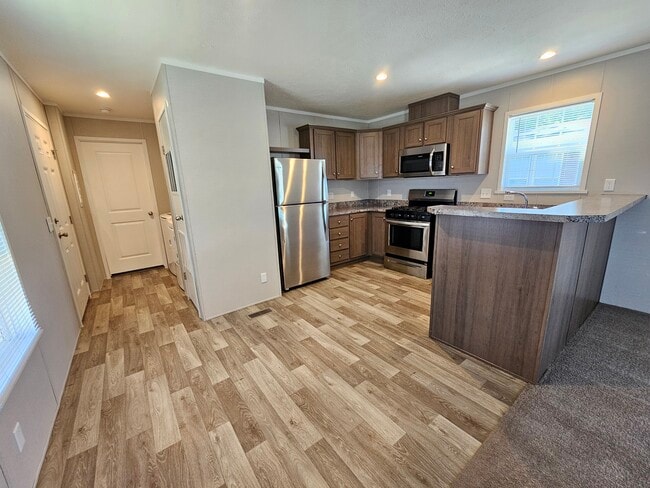 Building Photo - 145 Beech