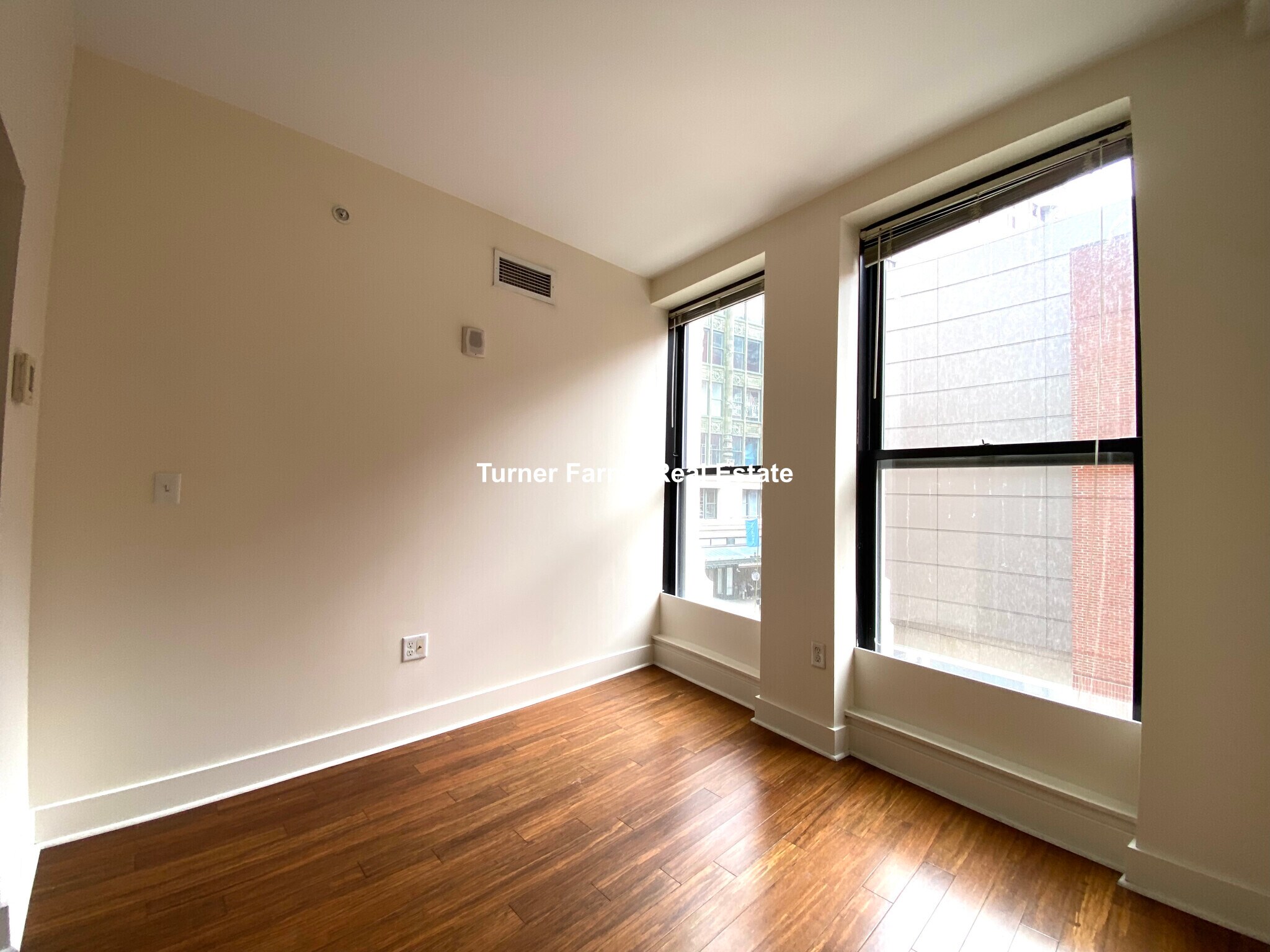 Building Photo - 10 Winter St