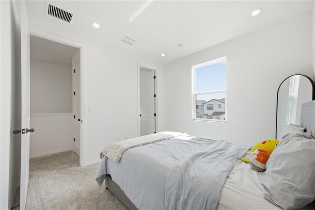 Building Photo - 8326 Abalone Loop