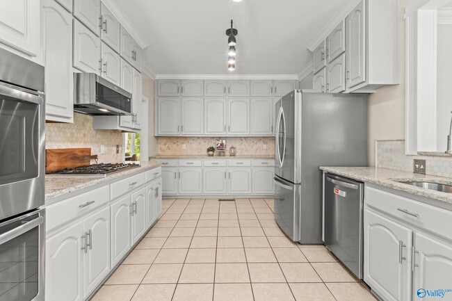 Building Photo - 122 Navaho Trail