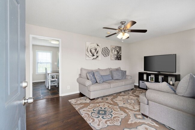 Building Photo - 524 Gainey Dr