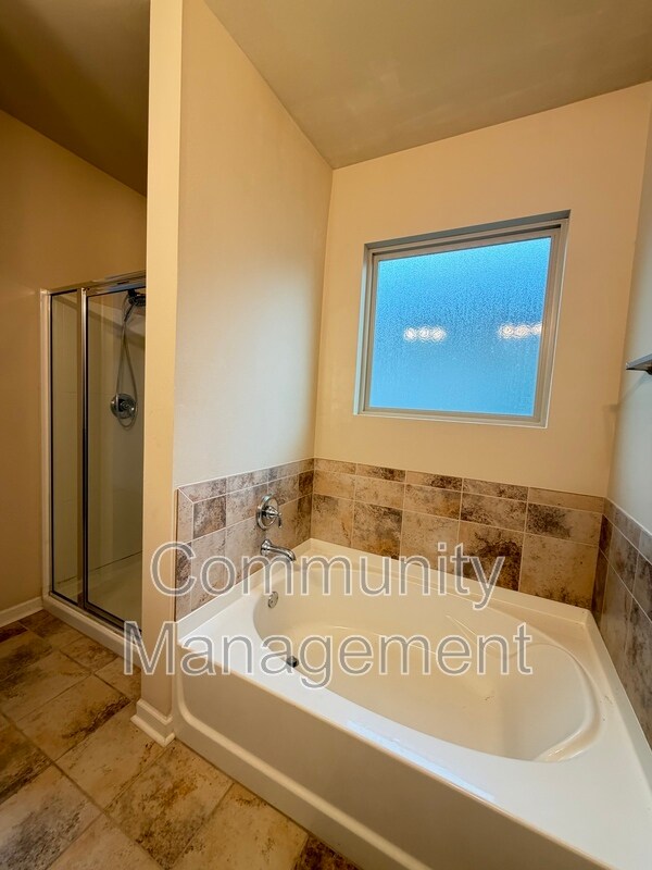 Building Photo - 1415 Granby Dr
