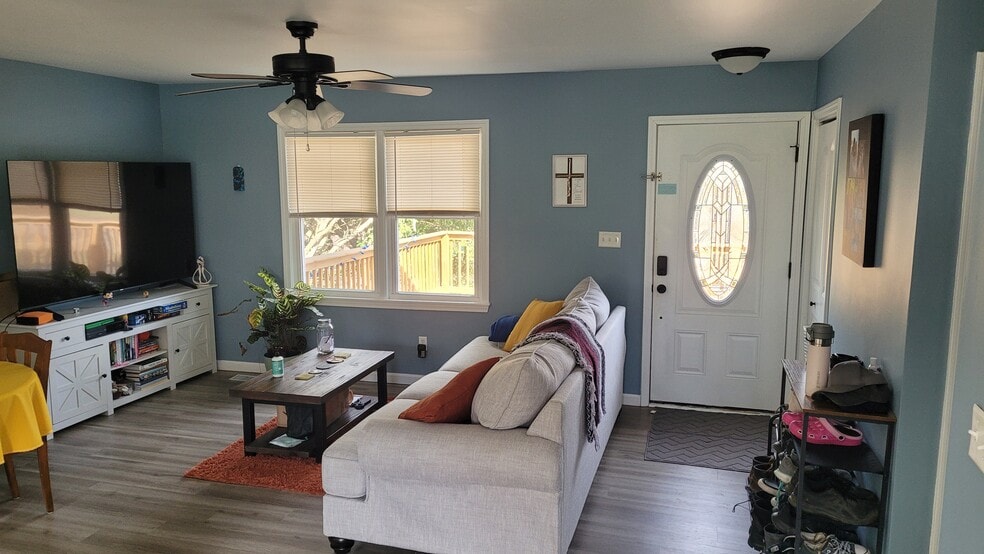 Building Photo - 400 N Third Ave