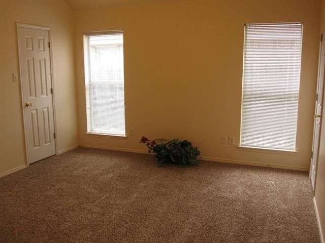 Building Photo - 7418 Fairfield Dr