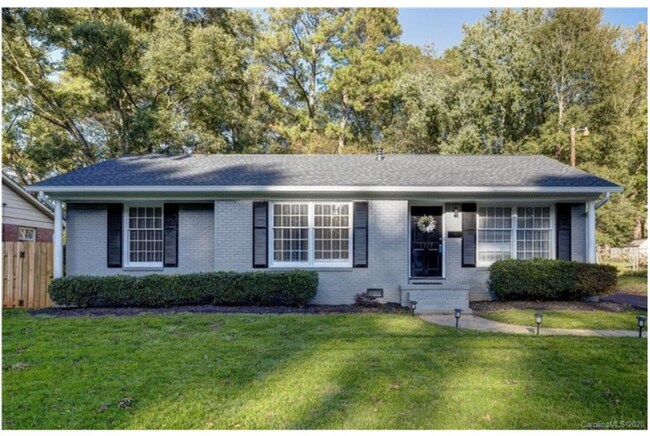 Primary Photo - 1737 Archdale Dr