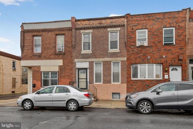 Building Photo - 2319 E Somerset St