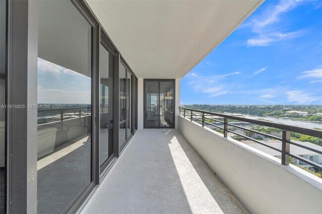 Building Photo - 3589 S Ocean Blvd