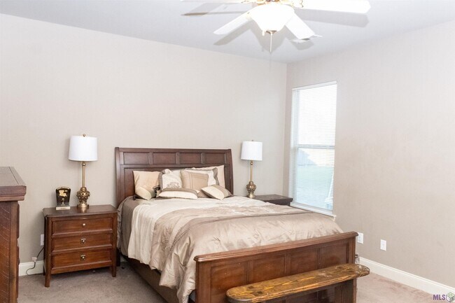 Building Photo - 7132 Marshall Bond Dr