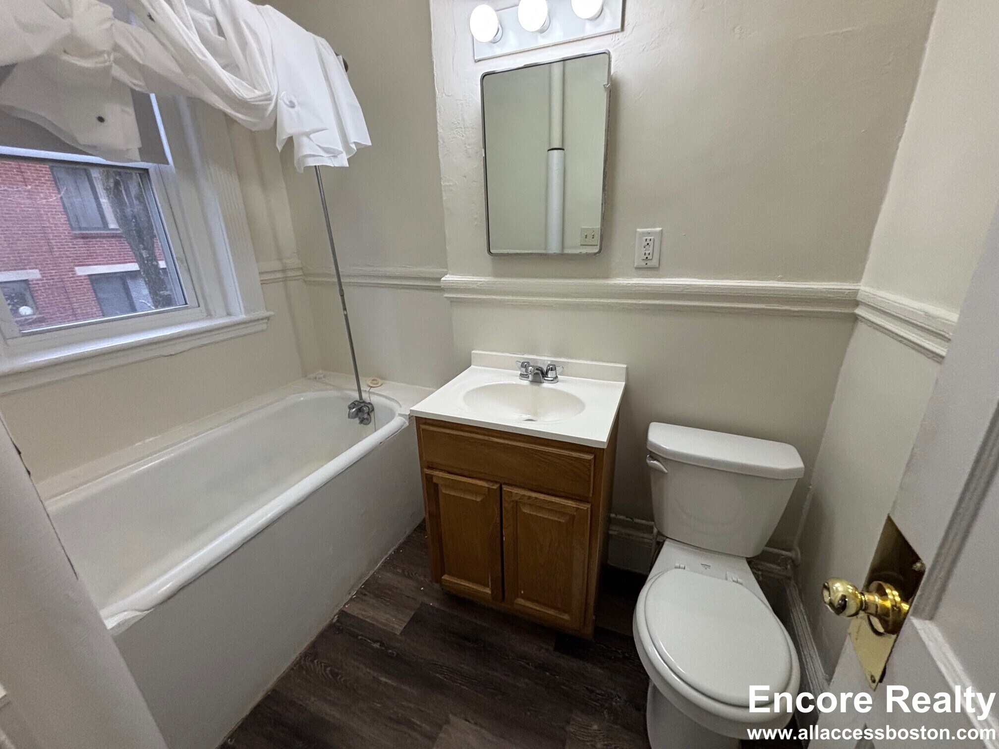 Building Photo - 1334 Commonwealth Ave