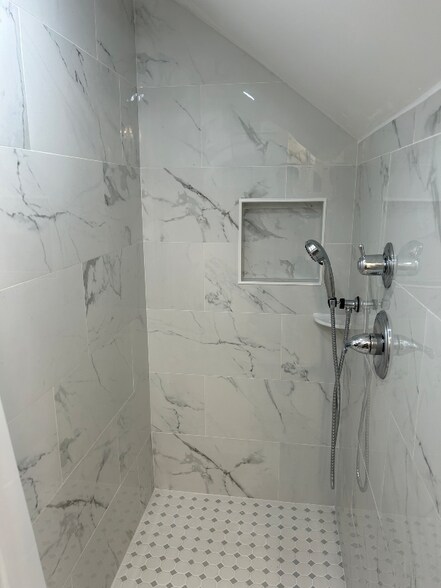 Building Photo - 47 S Chestnut St