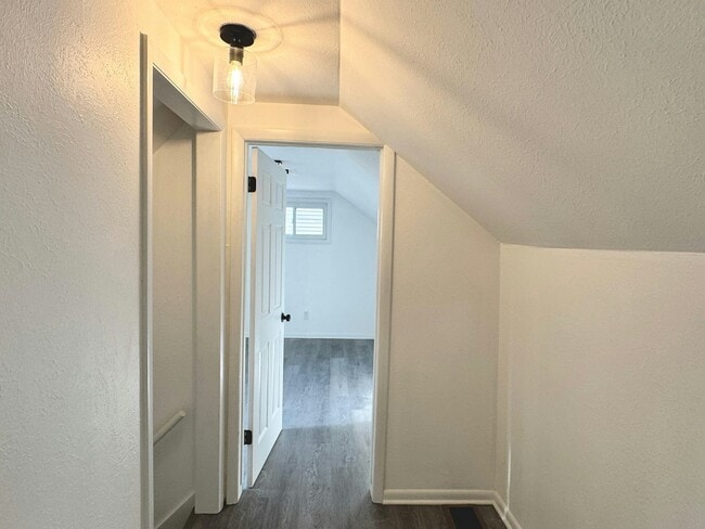 Building Photo - 6022 Clover Ln