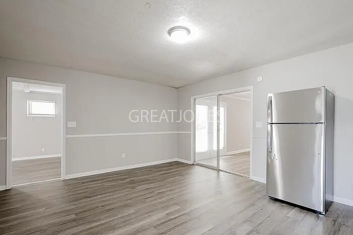 Building Photo - 6 Hitching Post Ct