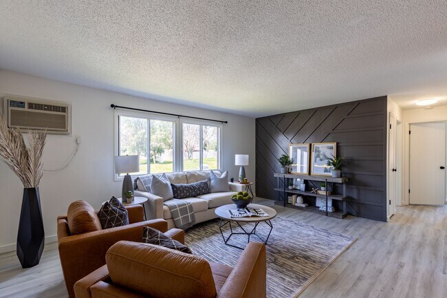 Building Photo - The Oaks | Deluxe 1 Bedroom Unit