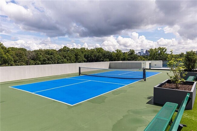 Building Photo - 2425 Peachtree Rd NE