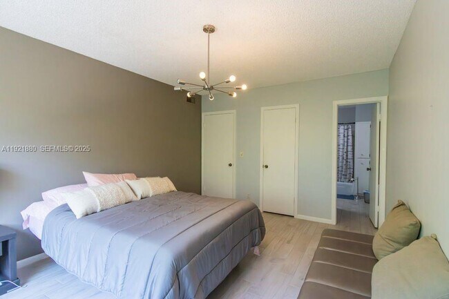 Building Photo - 5840 NE 22nd Way