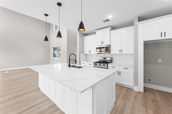 Building Photo - 2607 Martinas Ct