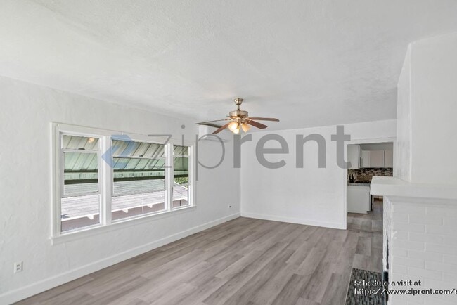 Building Photo - 2617 78th Ave