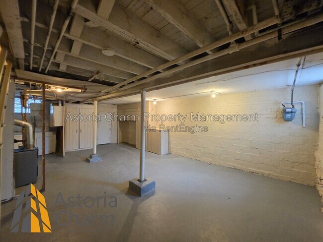 Building Photo - 3016 Pelham Ave