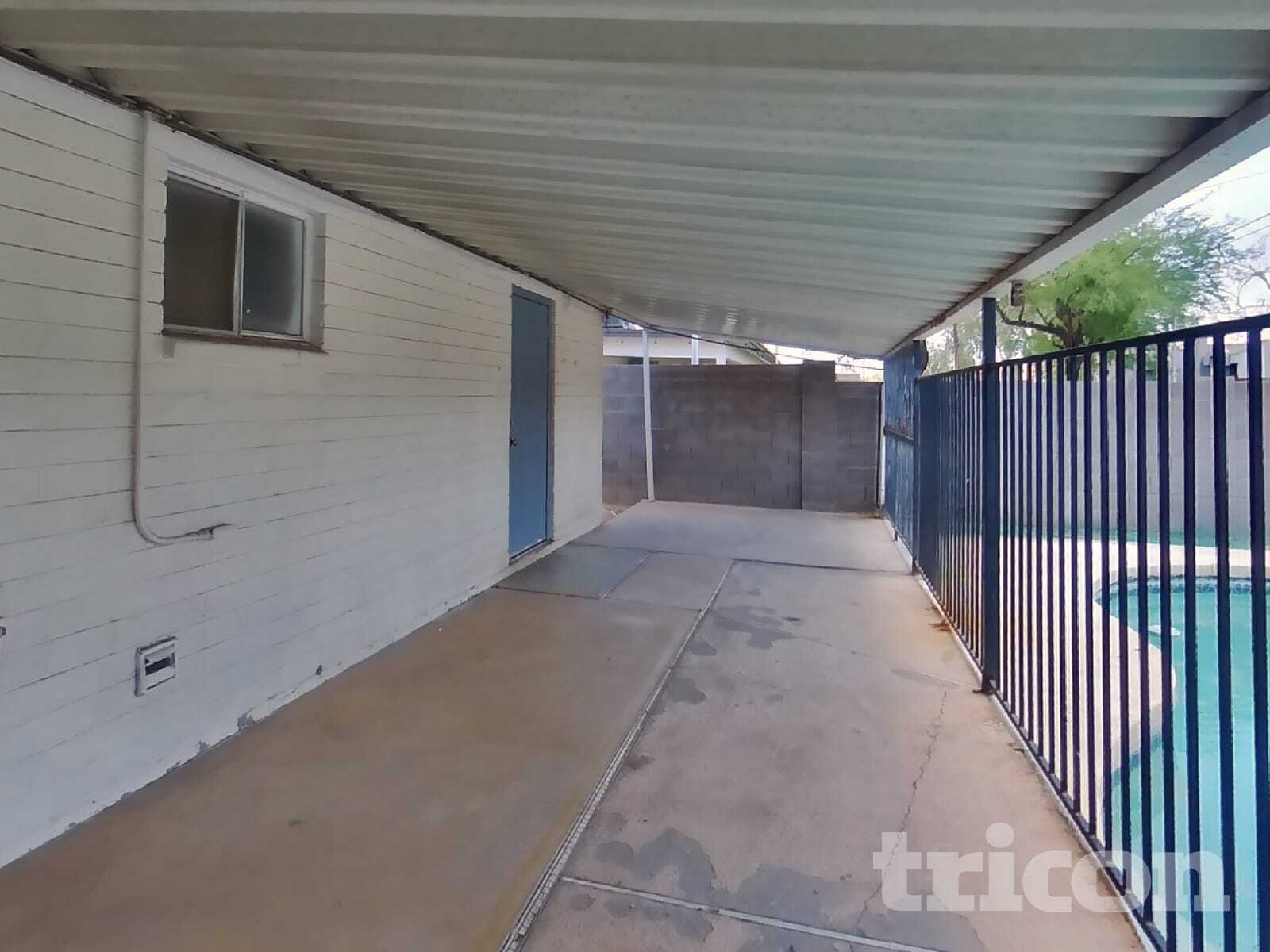 Building Photo - 1649 W Pueblo Ave