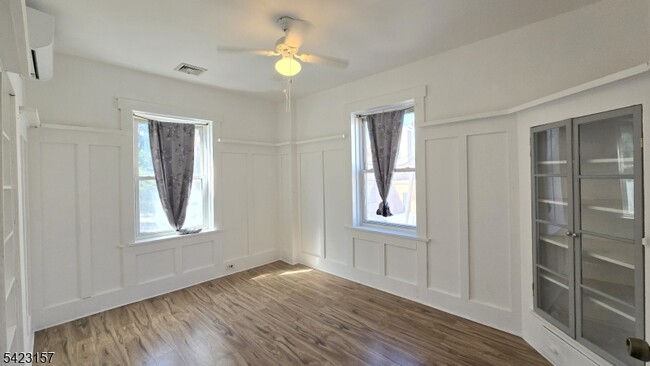 Building Photo - 551 Franklin Ave