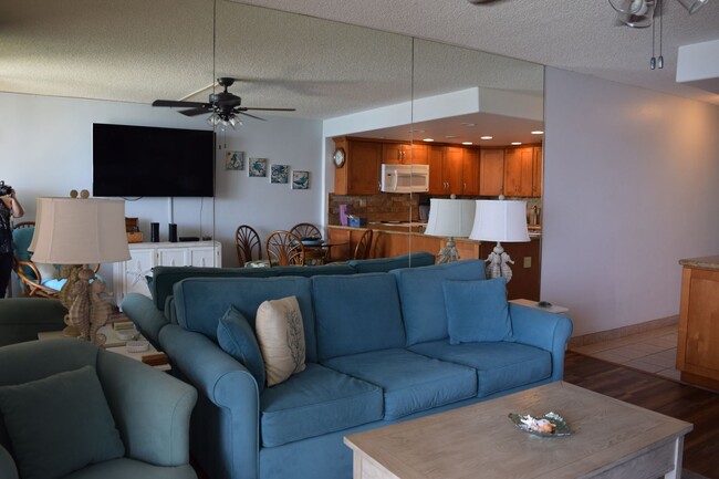 Building Photo - KAHANA REEF OCEANFRONT CONDO