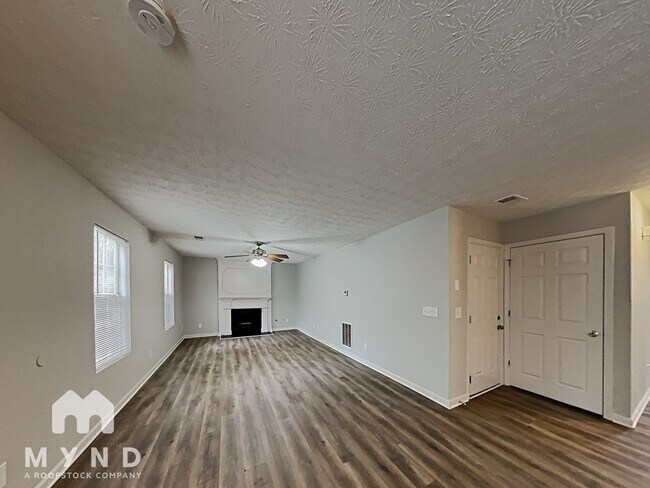 Building Photo - 3856 Cedar Trace Ln