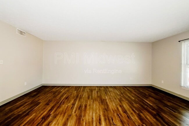 Building Photo - 1702 W Michigan St