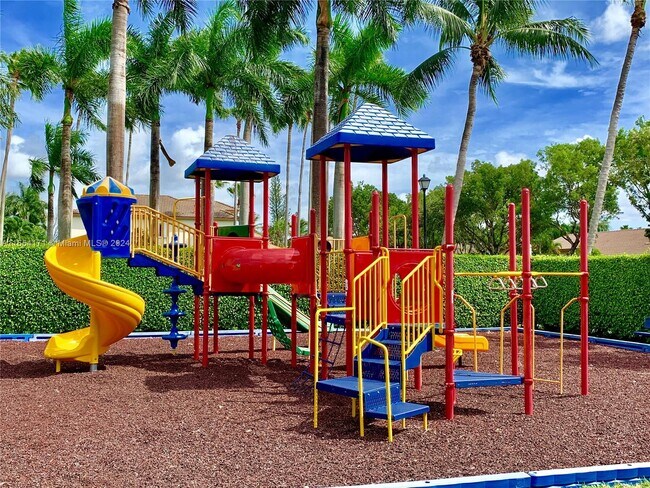 Building Photo - 9941 NW 32nd St