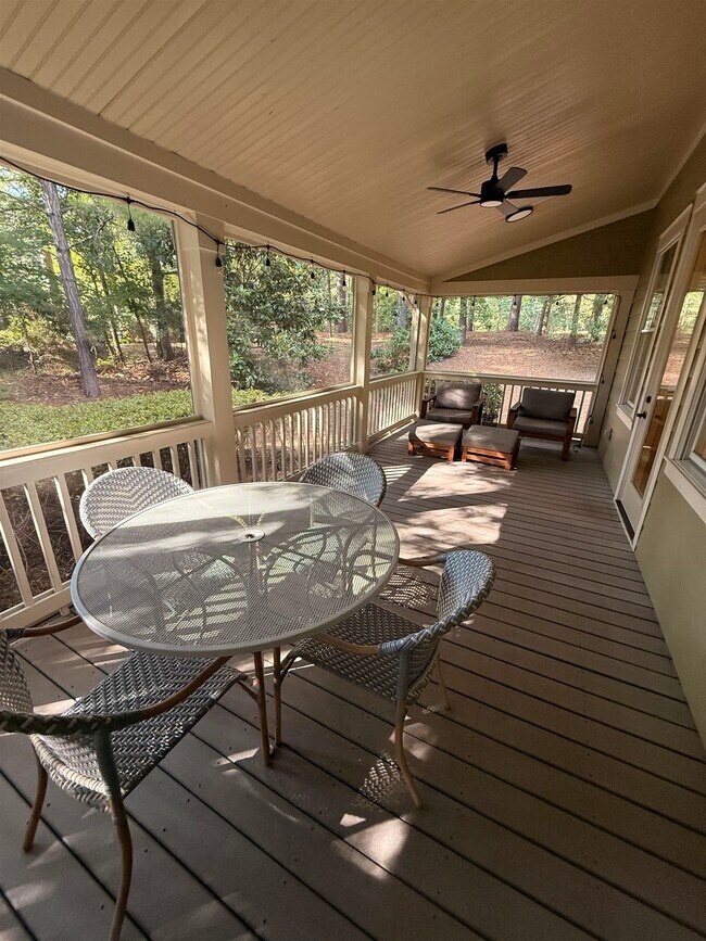 Building Photo - 1140 Starboard Dr
