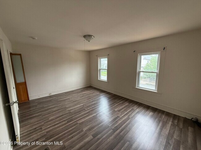 Building Photo - 617 Harrison Ave