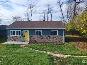 Building Photo - Newly renovated 4 bedroom house in North V...