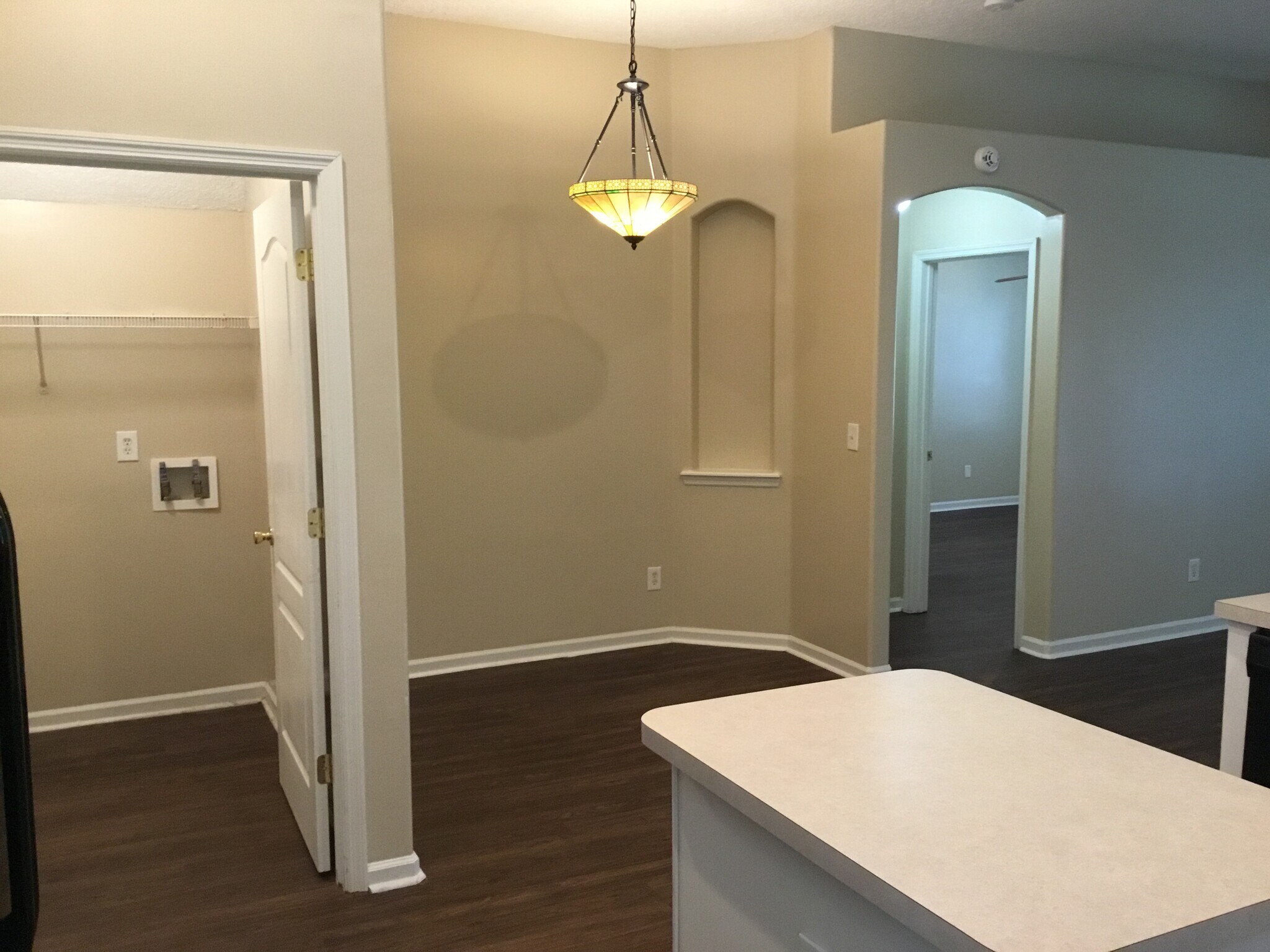 Building Photo - 8745 Edgebrook Ct