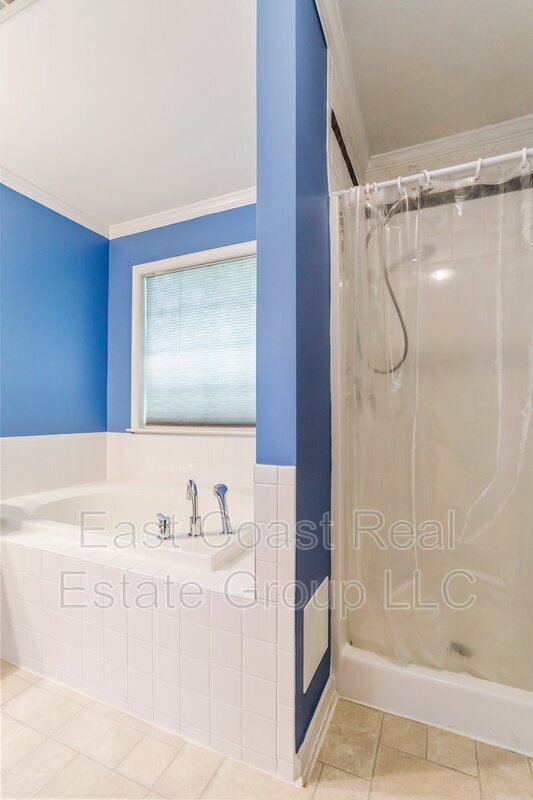 Building Photo - 77 Grassy Meadow Rd