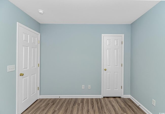 Building Photo - 409 Hunley Ln