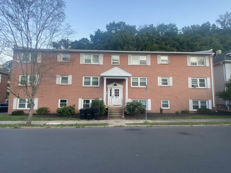 Building Photo - 700 Fayette St