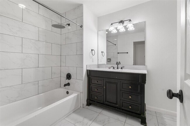 Building Photo - 5018 Willowbend Blvd