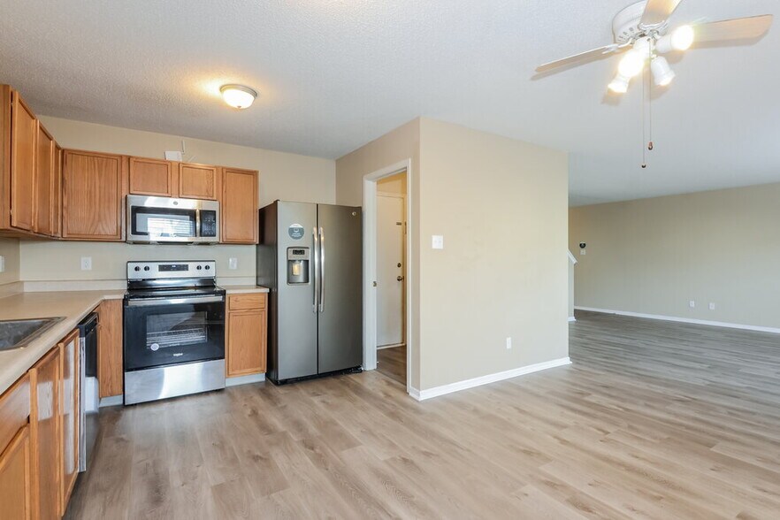 Building Photo - 2371 Summerwood Ln