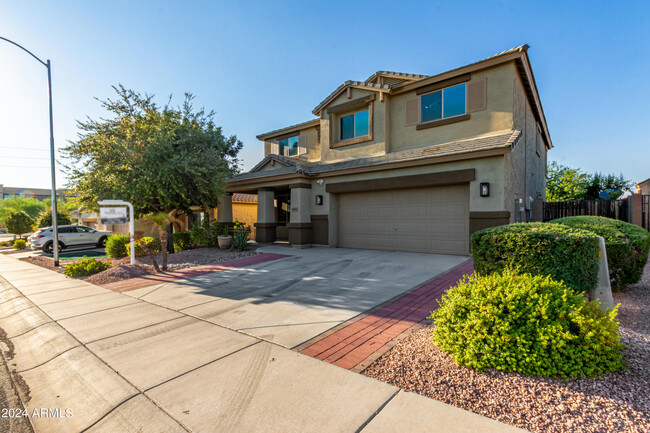 Building Photo - 6632 W Saguaro Park Ln