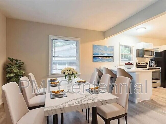 Building Photo - 1760 Spring Ave