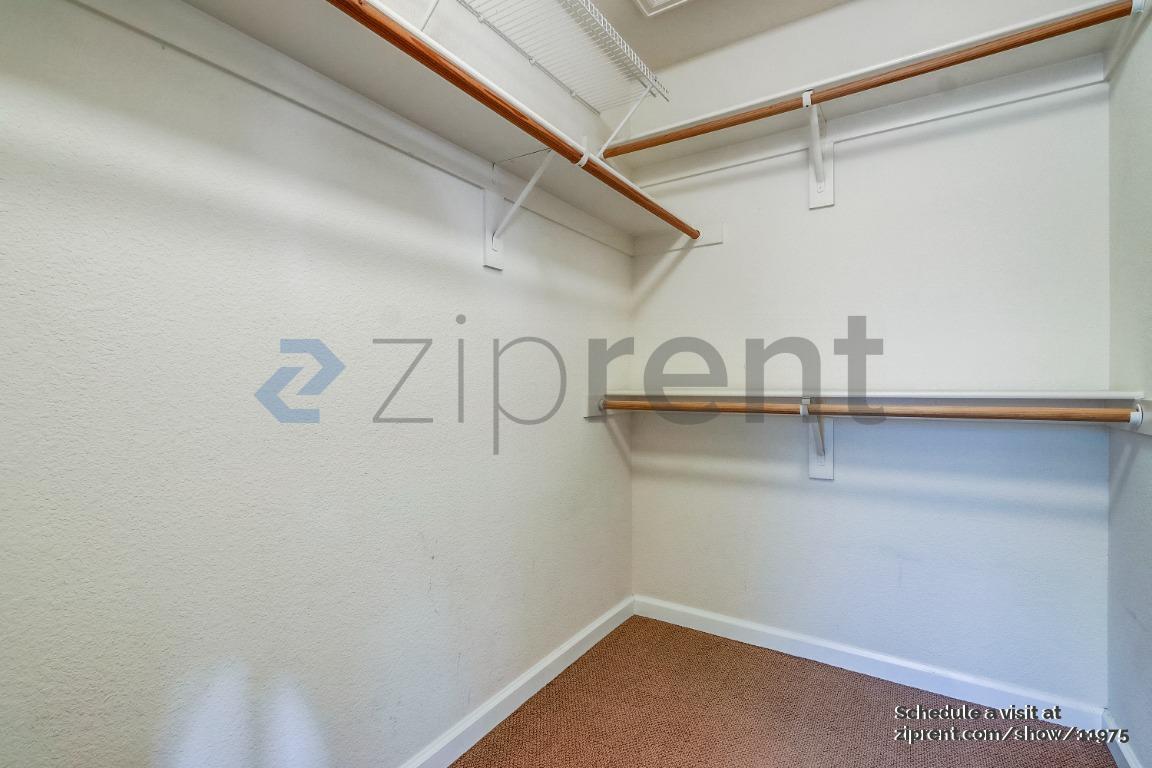 Building Photo - 2834 Prado Ln