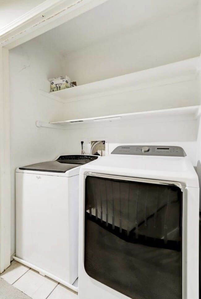 Building Photo - 5968 Woodway Place Ct