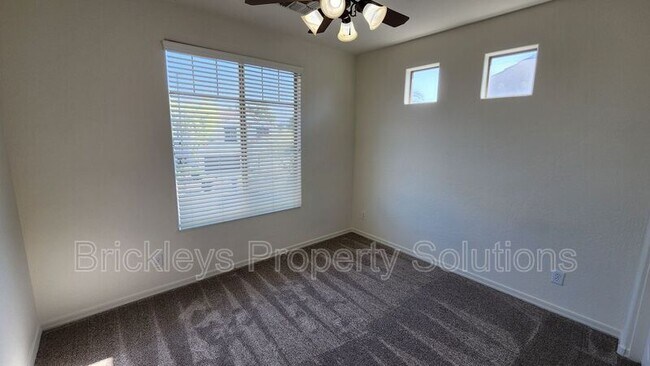 Building Photo - 4446 E Blue Sage Rd