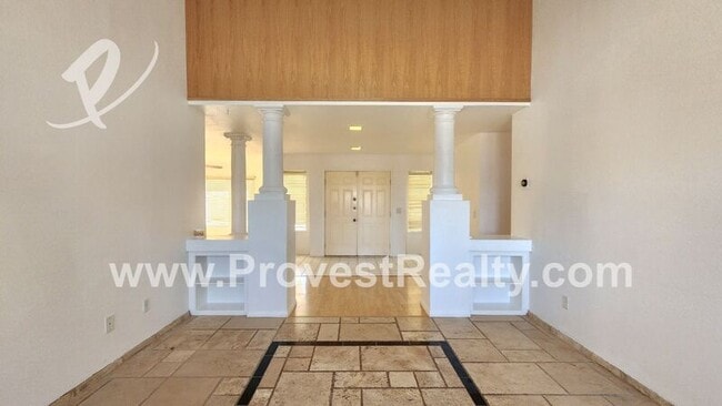 Building Photo - 12490 Iroquois Rd