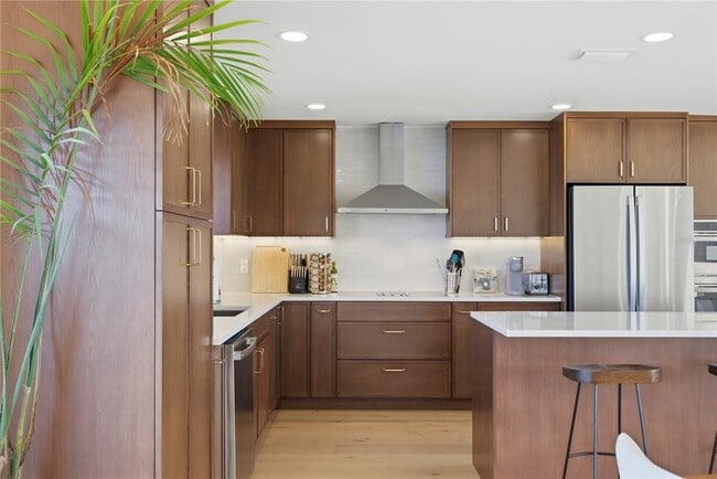 Building Photo - 377 22nd Ave SE