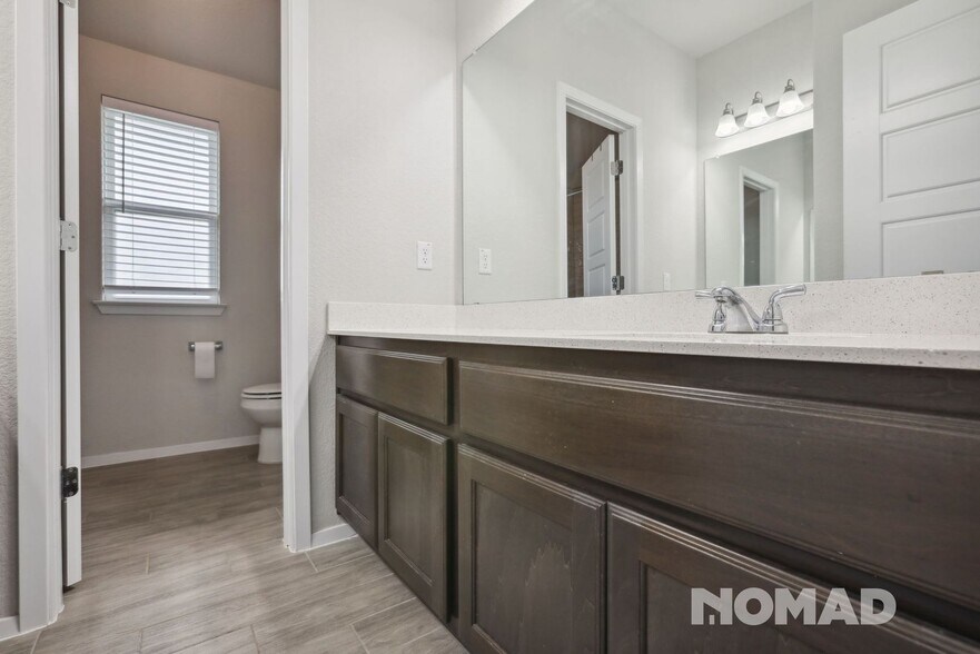 Building Photo - 209 Lake Placid Run