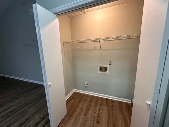 Building Photo - Charming 2 Bed/2 Bath Condo - Mallard Head Subdivision - Spacious Deck - Fireplace - Community Pool