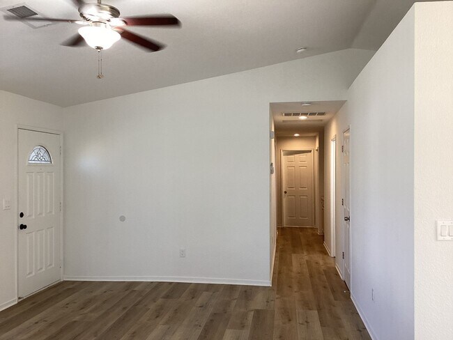 Building Photo - 1450 La Jolla Way